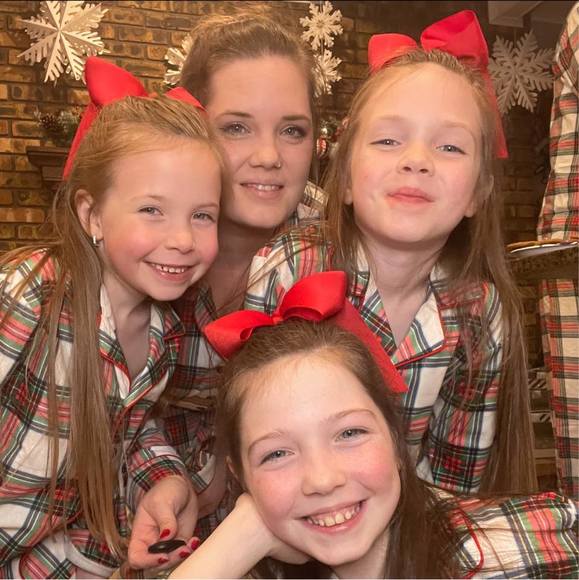 Meet your Posher, Kami - Picture 1 of 1